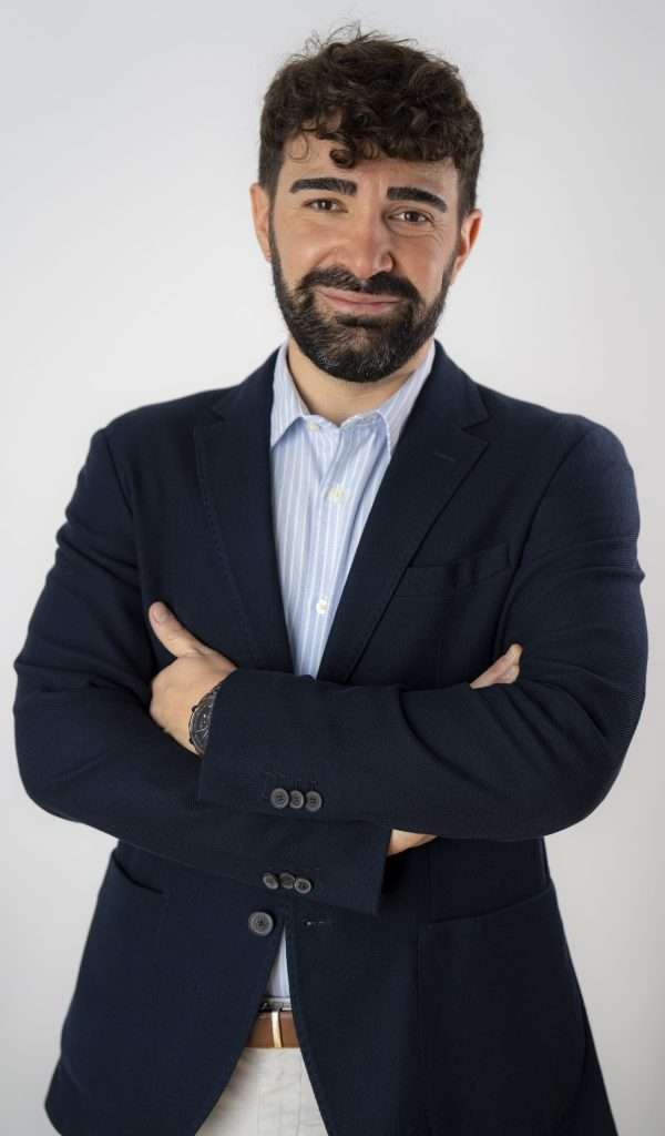 Alberto Ramirez Follarat